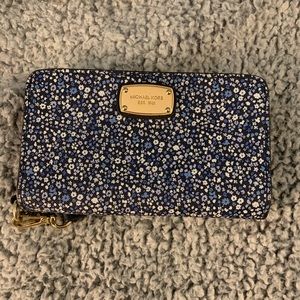 Michael Kors wristlet